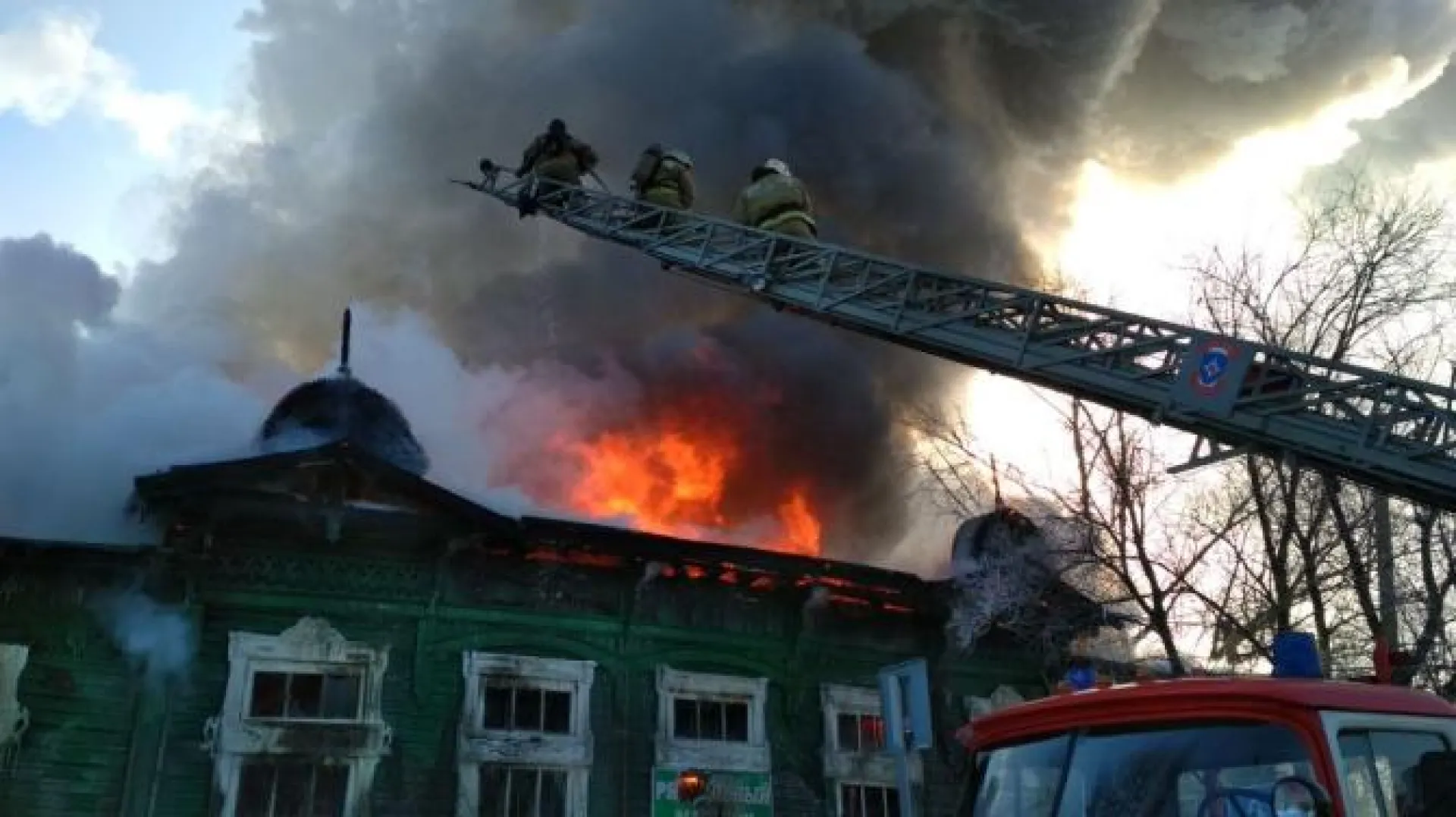 Стали известны подробности пожара в исторической части Барнаула Стали известны подробности пожара в исторической части Барнаула