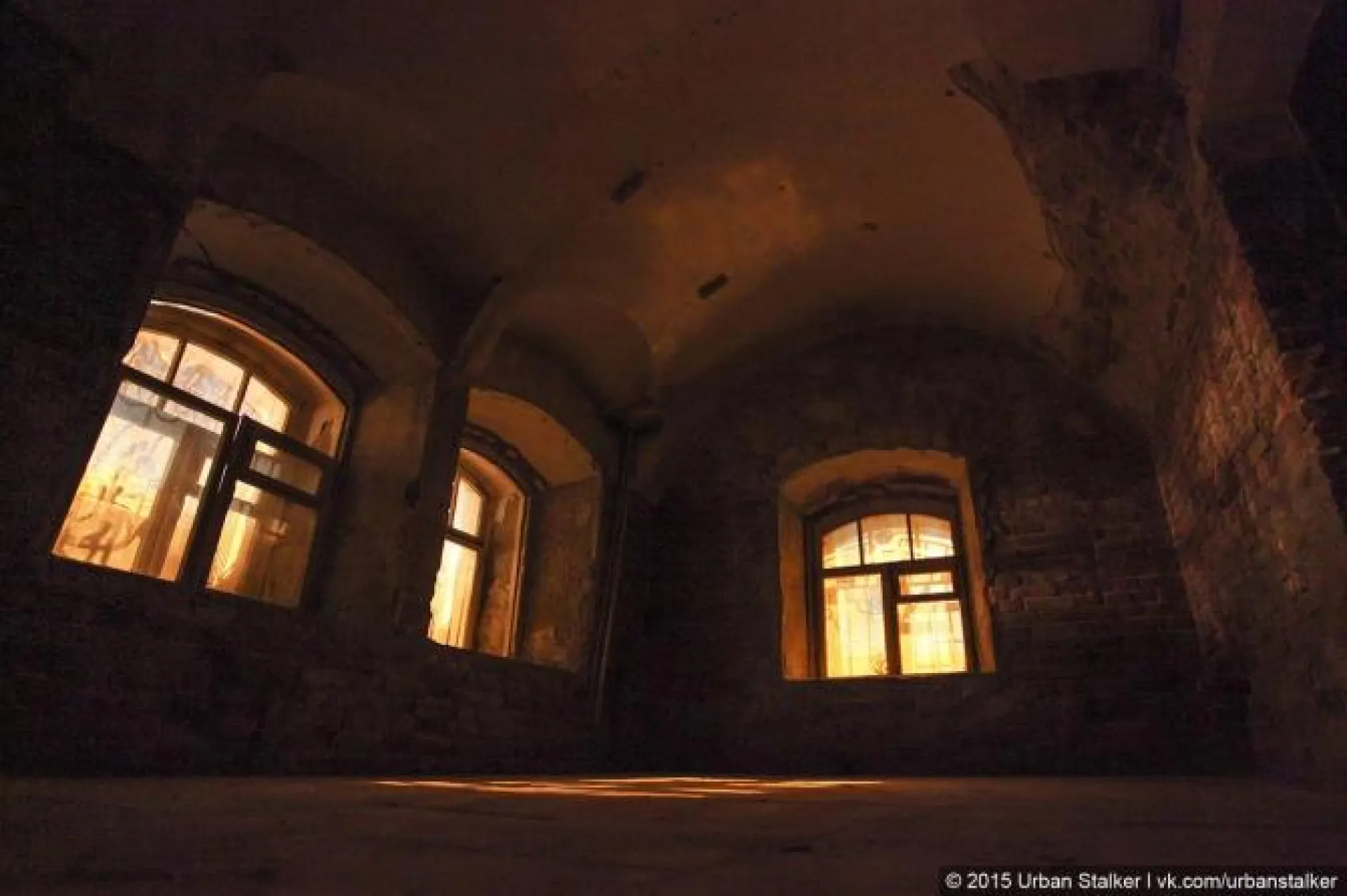 Алтайские развалины на фотографиях барнаульского сталкера Алтайские развалины на фотографиях барнаульского сталкера