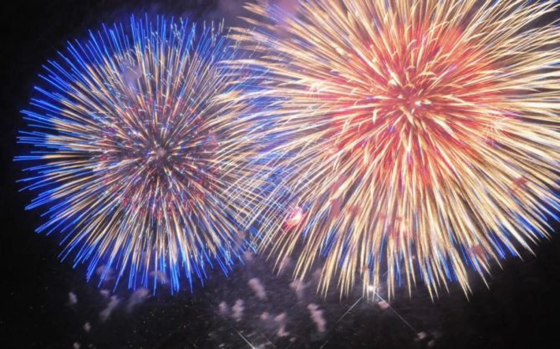 Прямая трансляция салюта в честь Дня Победы в Барнауле Прямая трансляция салюта в честь Дня Победы в Барнауле