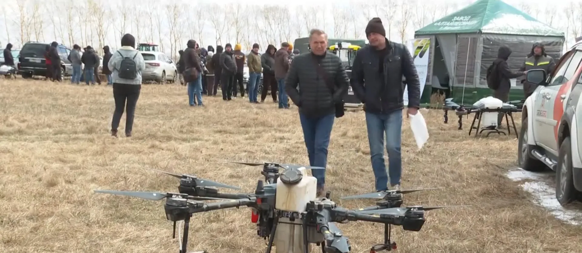 Алтайские аграрии оценили возможности современных дронов и обменялись мнениями с экспертами отрасли Алтайские аграрии оценили возможности современных дронов и обменялись мнениями с экспертами отрасли