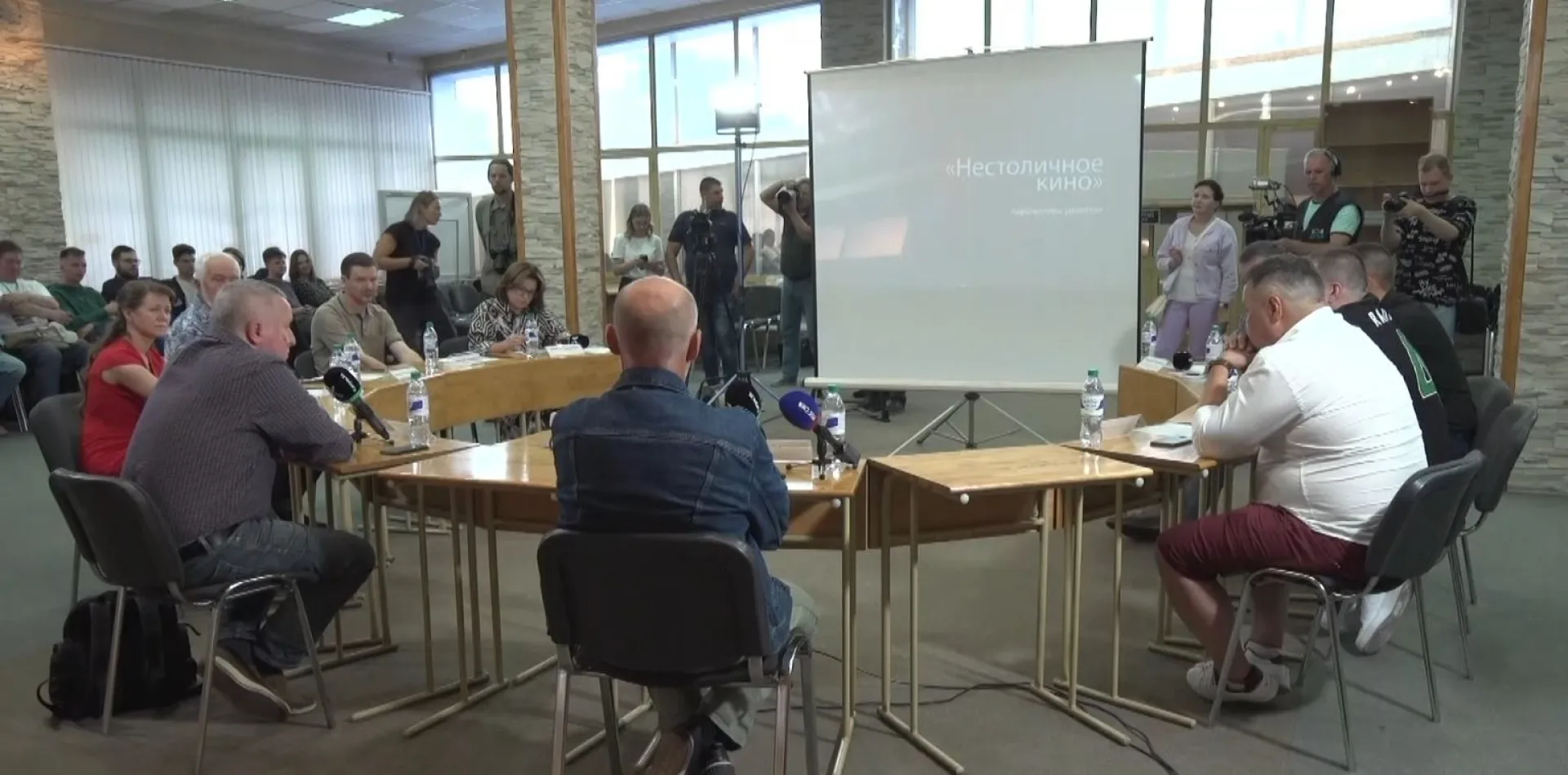 «За региональным кино – будущее российского кинематографа»: Алексей Алешковский рассказал о возможности создания кинокомиссии в Алтайском крае «За региональным кино – будущее российского кинематографа»: Алексей Алешковский рассказал о возможности создания кинокомиссии в Алтайском крае