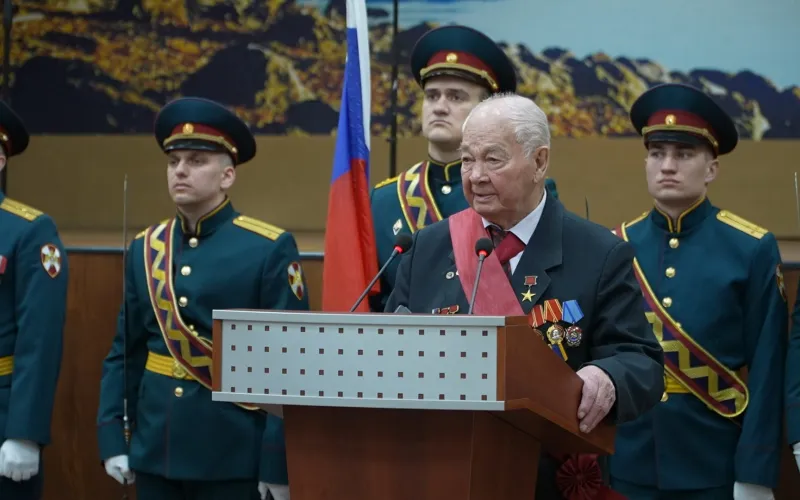 От ракетного топлива до наноалмазов: легендарный алтайский учёный Геннадий Сакович отметил 95-летие